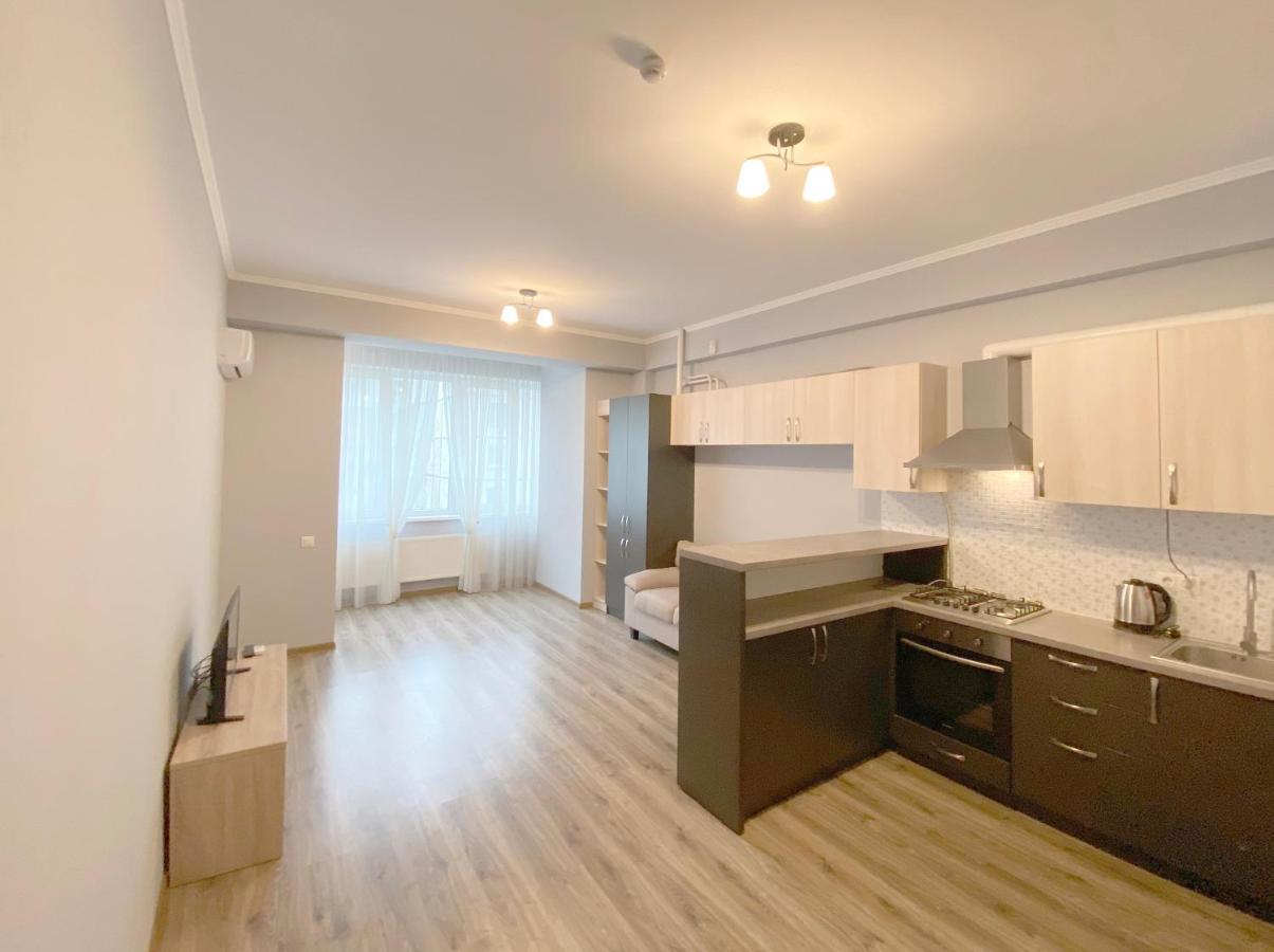 Sky House Central Apartment 基希讷乌 外观 照片